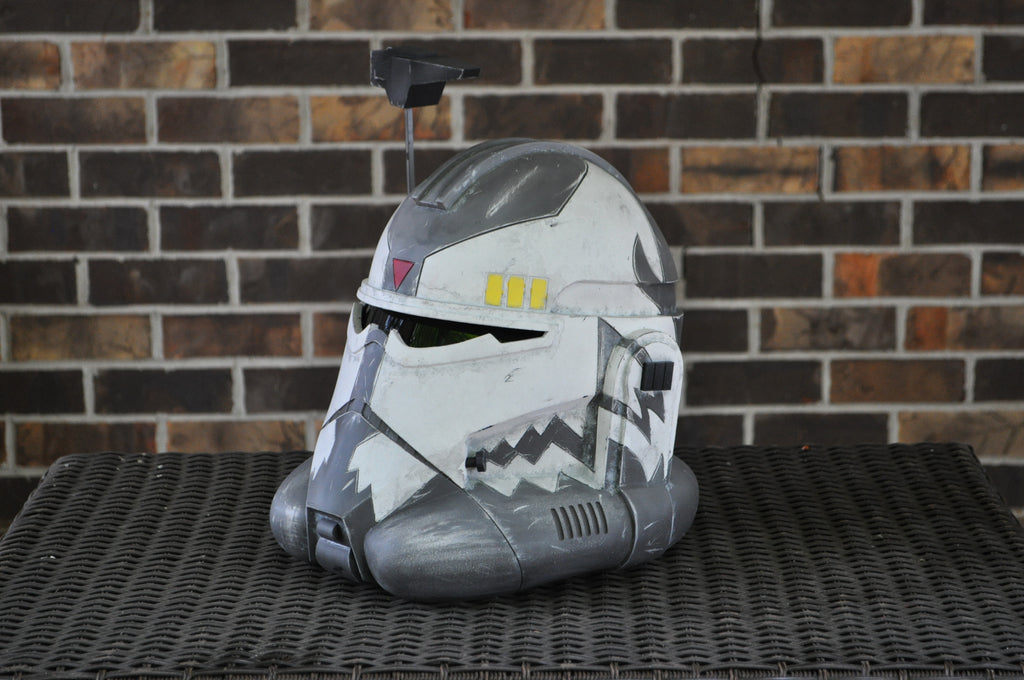 COMMANDER WOLFFE