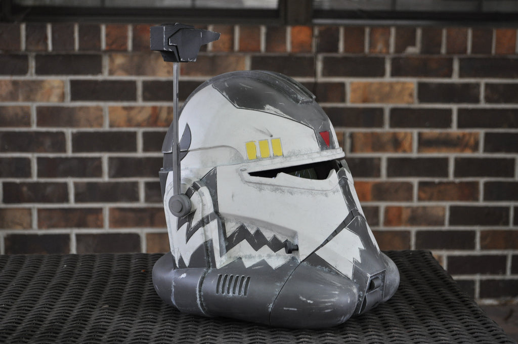 COMMANDER WOLFFE