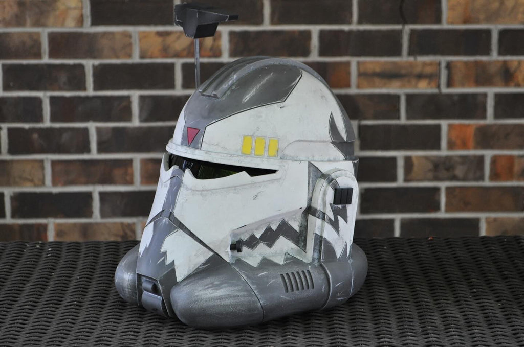 COMMANDER WOLFFE