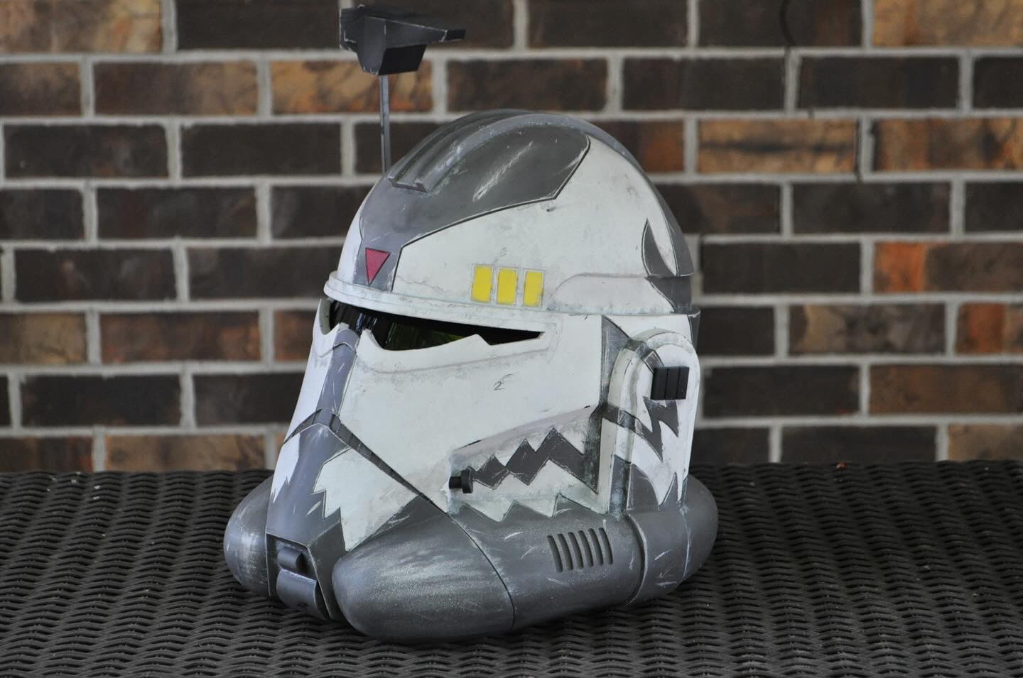 COMMANDER WOLFFE